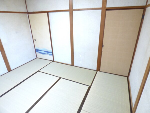 居室(キレイな和室)