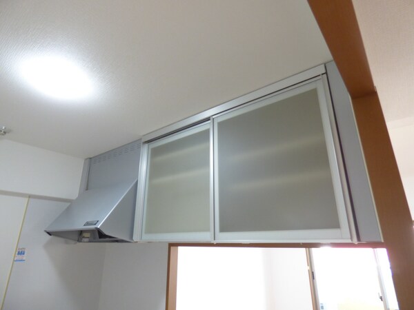 キッチン(レンジフード＆キッチン収納)