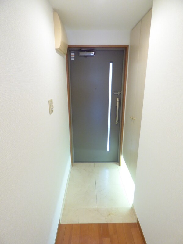 玄関(玄関ダブルロック)