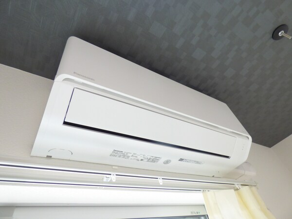 設備(エアコン１基付)