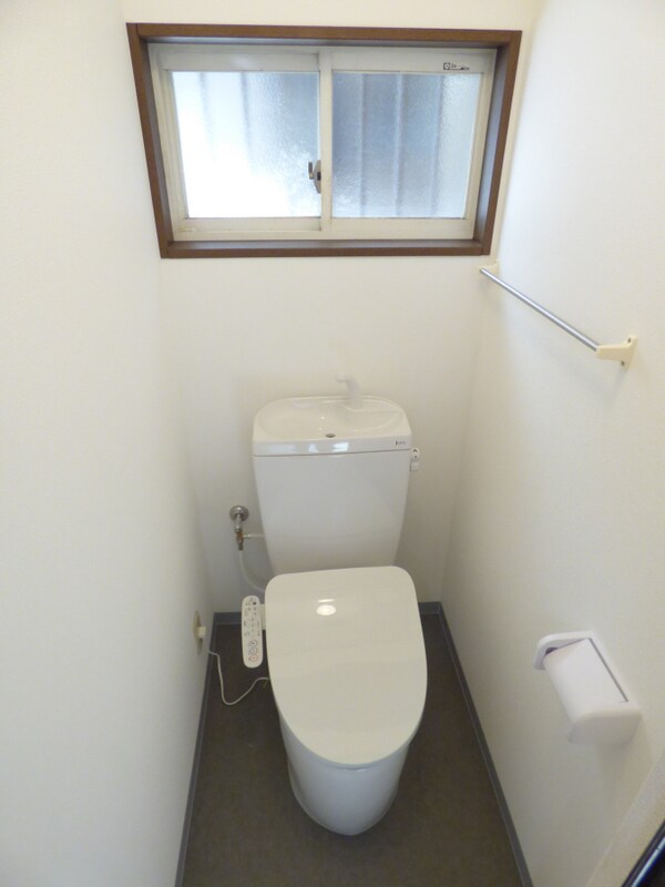 トイレ(ウォシュレット付トイレ新調)