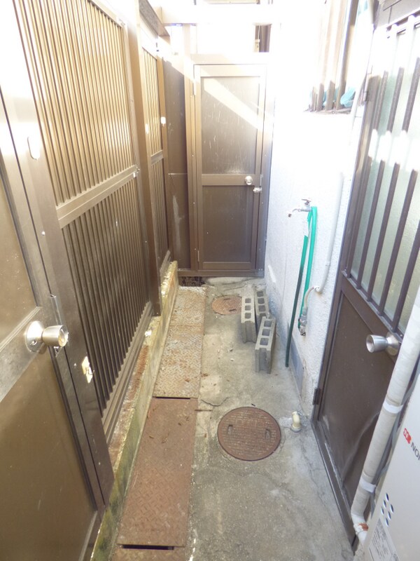 バルコニー・ベランダ(裏の物干し場)