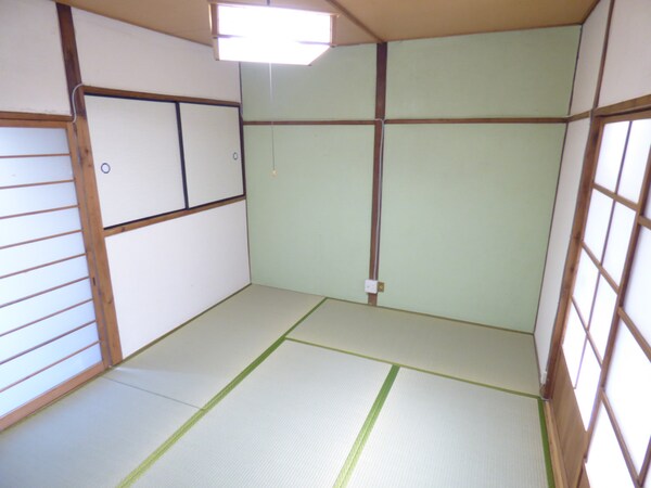 居室(落ち着きのある和室)