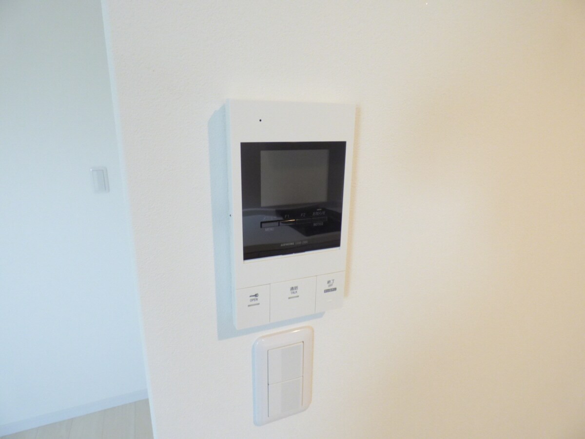 物件内観写真8　(オートロック連動ＴＶモニターホン)