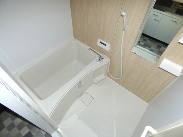 バス／シャワールーム等(オシャレな浴室新品)
