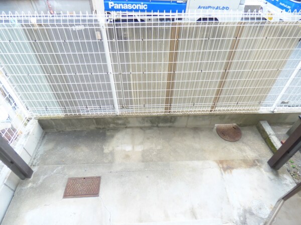 庭(広々としたテラス)