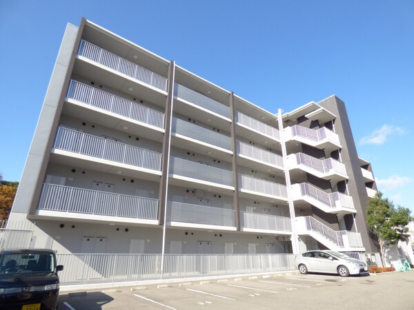 外観(大手会社施工のオシャレな築浅マンション)