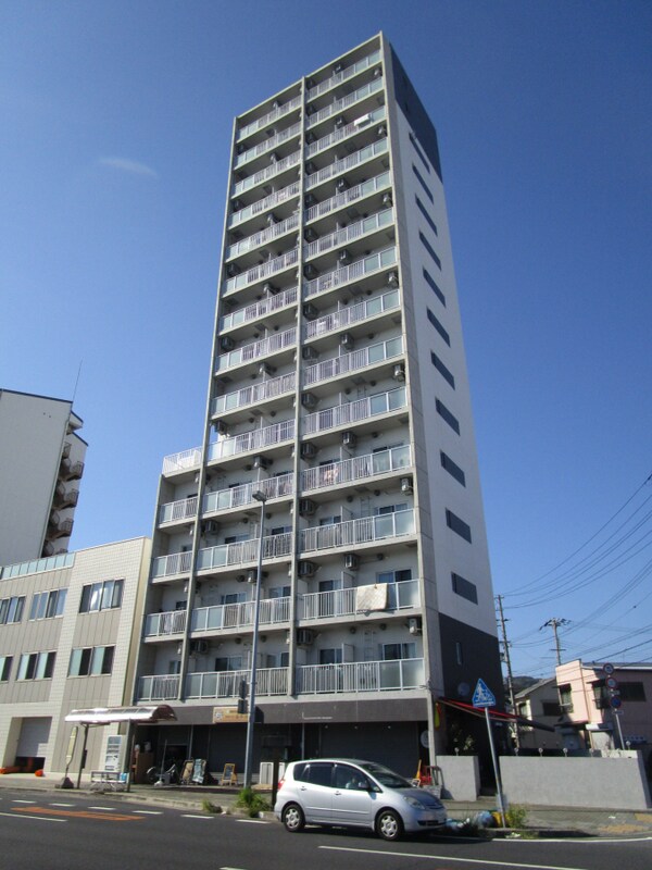 外観(須磨海岸目の前の築浅マンション)