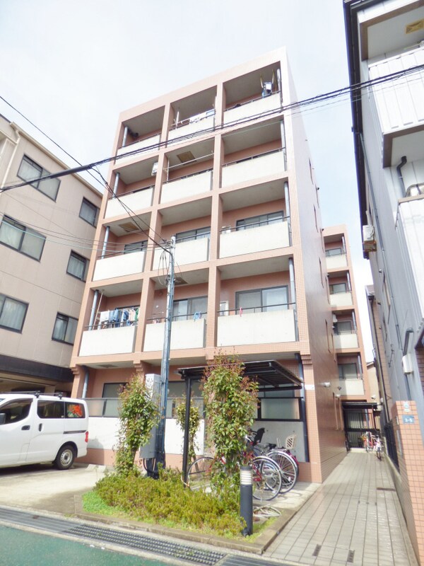 外観(コンクリート調のオシャレなマンション)