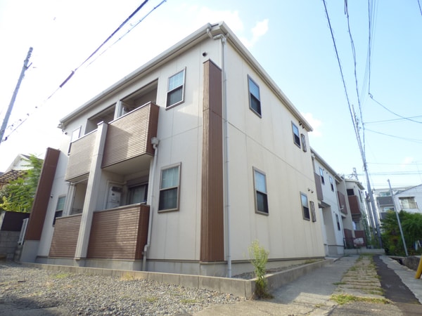 外観(オシャレな築浅ハイツ)