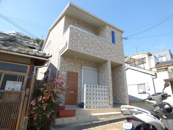 外観(ワンフロア１戸で一戸建感覚)