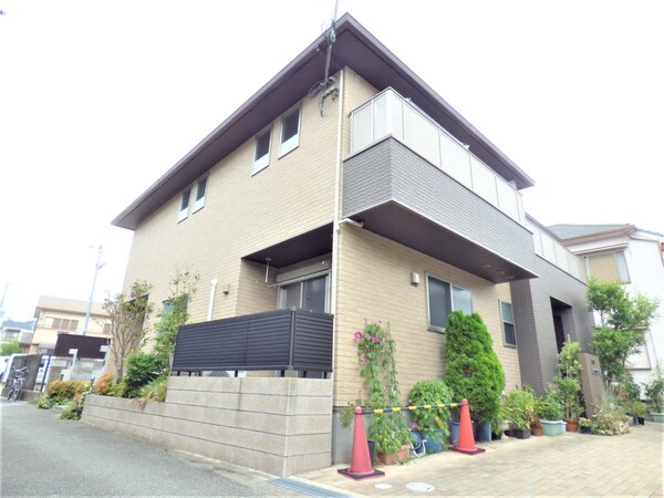 外観(平成２８年築戸建て感覚の築浅ハイツ)