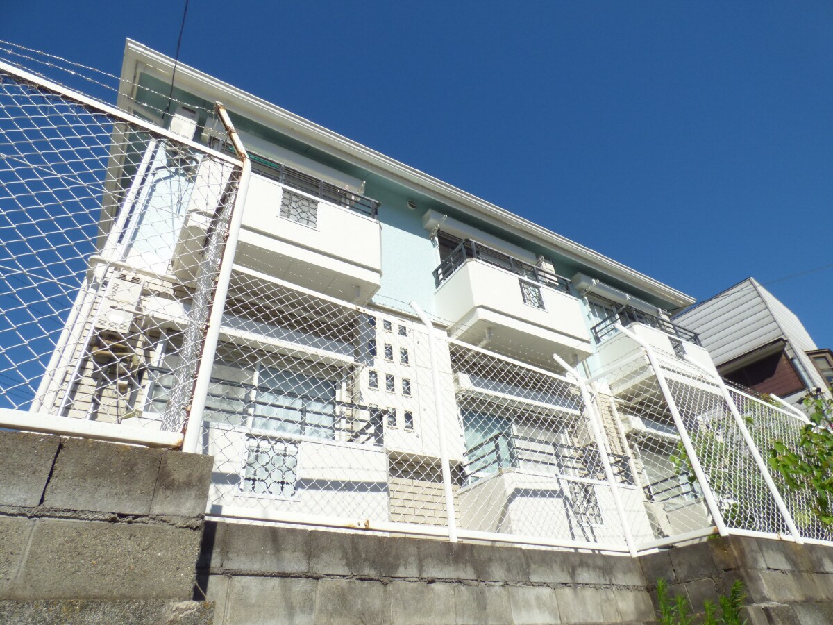 物件外観写真1　(女子学生専用マンション)