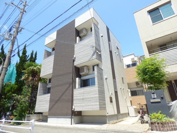 外観(全室角部屋設計の築浅)