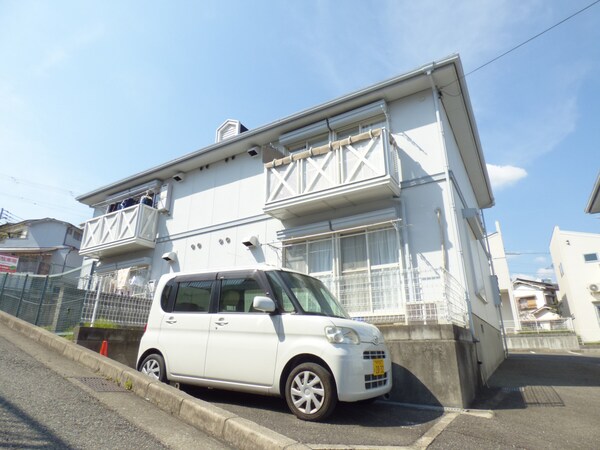 外観(ワンフロア２戸で全室角部屋)