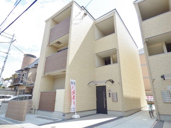 外観(ワンフロア２戸で全室角部屋設計の築浅マンション)