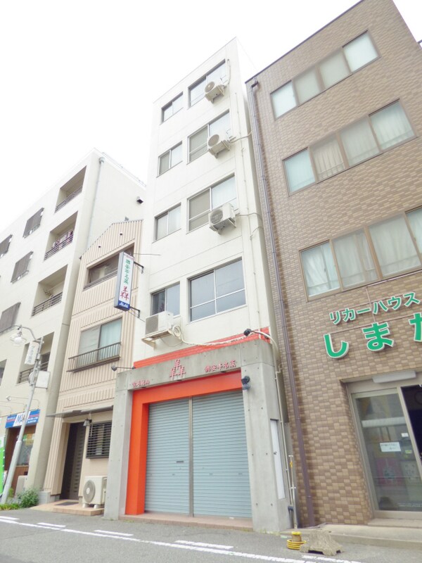 外観(ワンフロア２戸で全室角部屋設計)