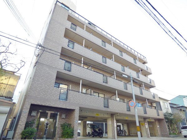 外観(レンガ調のオシャレなマンション)