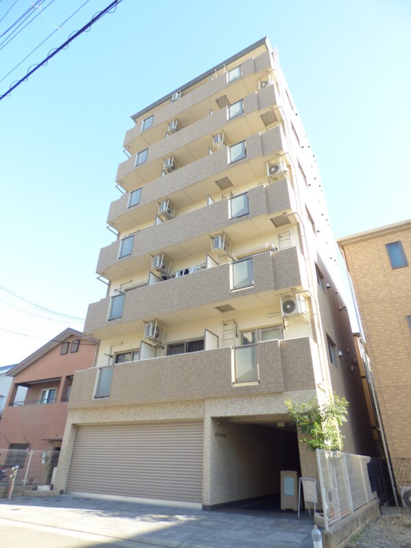 外観(アメリカンセパレートの築浅マンション)
