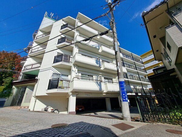 外観(平成２３年１２月に外壁共用部分改装済み)