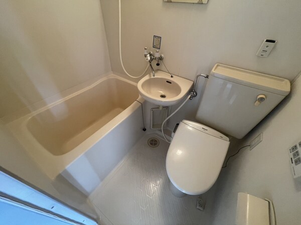 バス／シャワールーム等