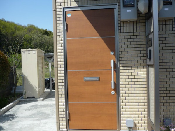 玄関(玄関ドアです(＾＾♪)