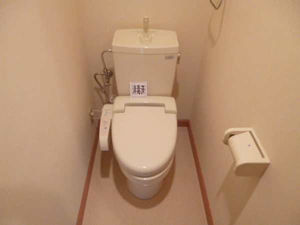 トイレ(暖房便座付きです)