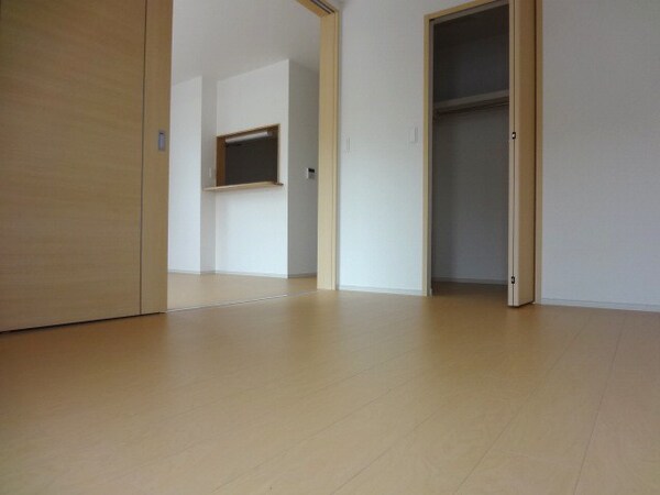 リビング(収納も広めですよ)