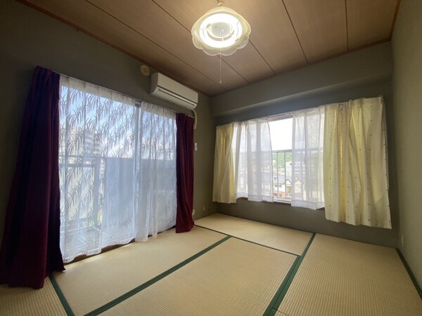 寝室