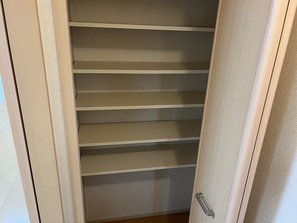 収納