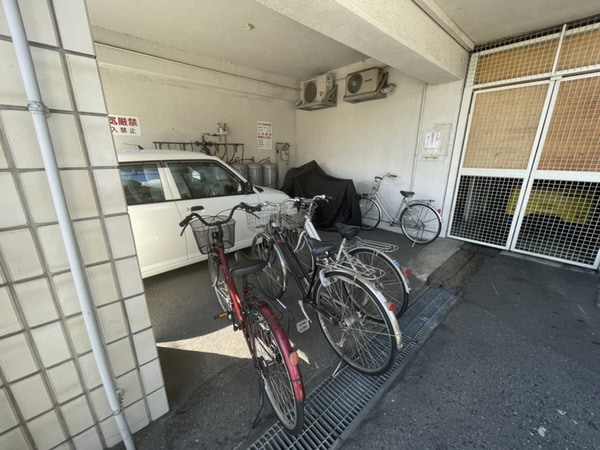 敷地内／建物