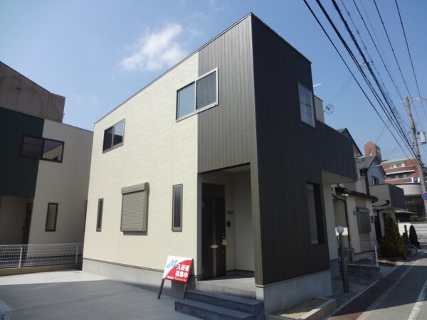 外観(お洒落な外観です(*゜∀゜)=3)