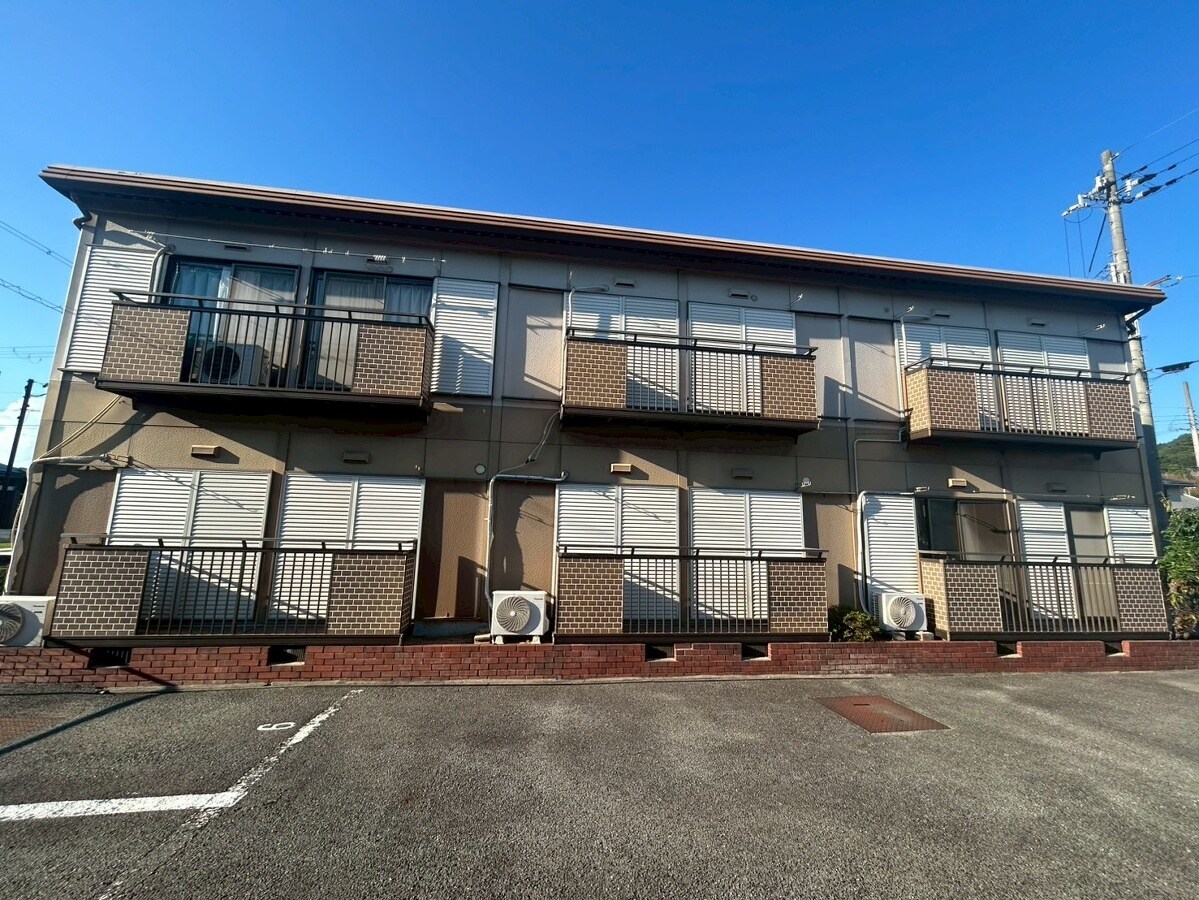 物件外観写真2　