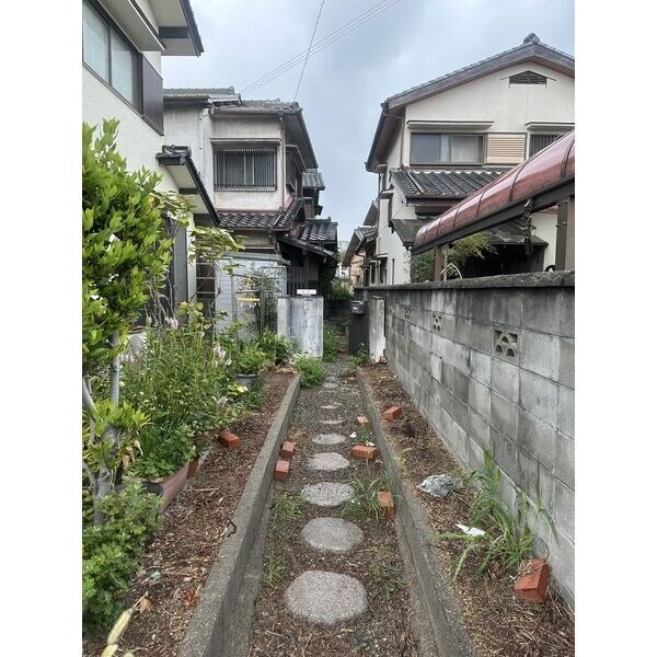 敷地内／建物
