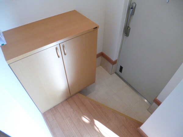 玄関(玄関　シューズボックスあります！！)