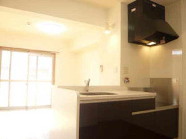 キッチン(人気のおしゃれなカウンターキッチンです(＾＾))