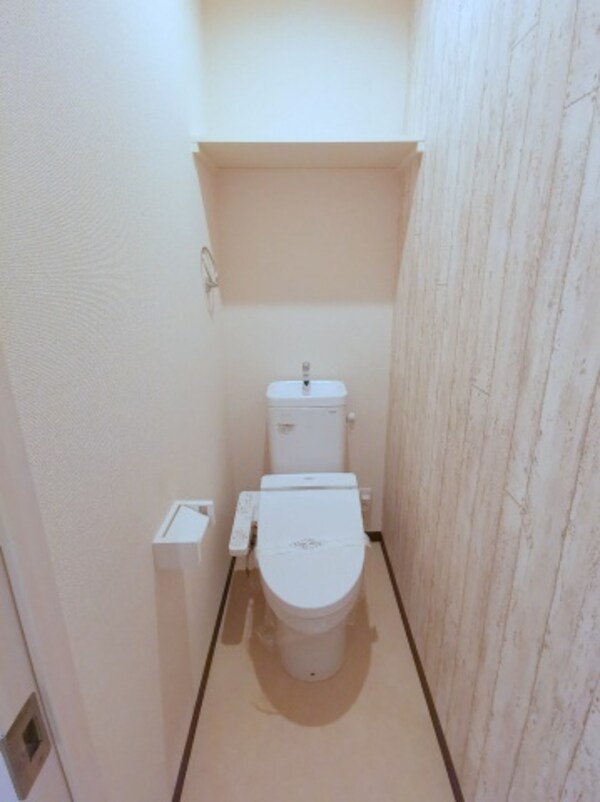 トイレ(温水洗浄弁厚樹)